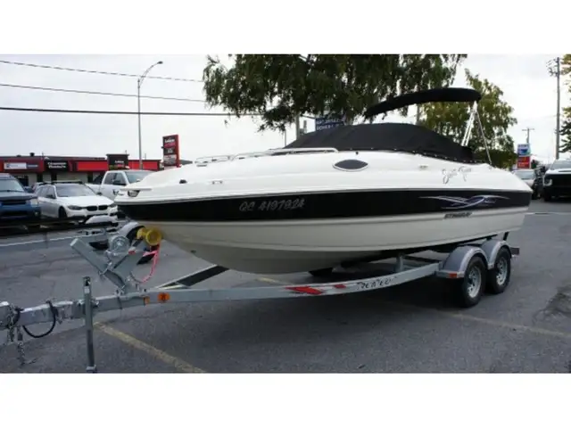 2013 Stingray Boat Co 208CR VOLVO V6-200CV in Powerboats & Motorboats in Longueuil / South Shore - Image 8