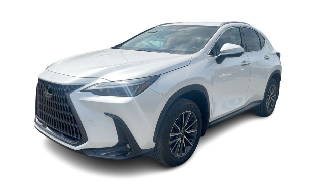 2025 Lexus NX NX 250 / camera /apple carplay/ bluetooth Bien Équ in Cars & Trucks in Laval / North Shore - Image 2