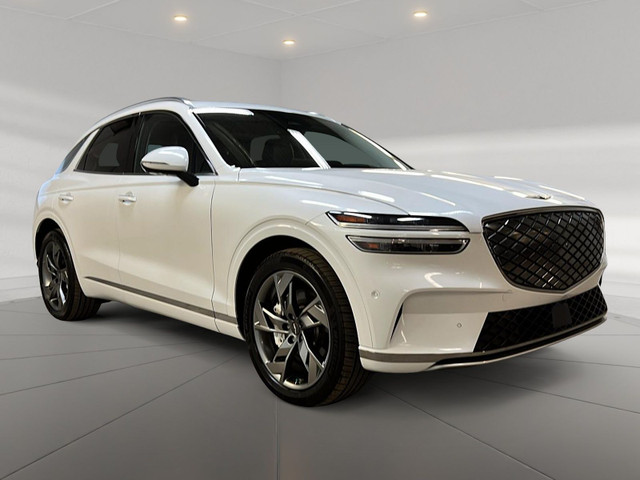 2023 Genesis GV70 ELECTRIFIED PRESTIGE CUIR TOIT PANO NAV 4RM in Cars & Trucks in Laval / North Shore - Image 3