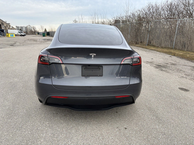 2023 Tesla Model Y Long Range 4dr All-Wheel Drive Sport Utility  in Cars & Trucks in City of Toronto - Image 3