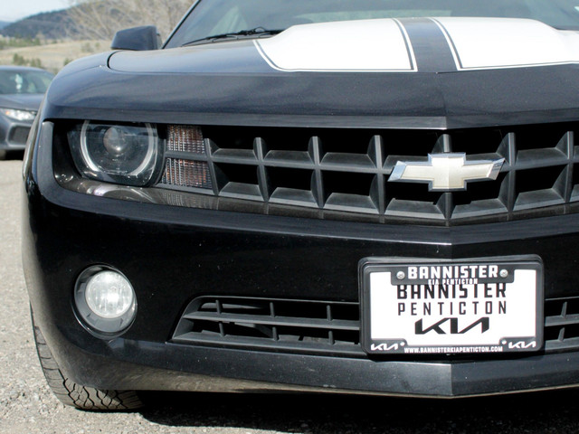 2011 Chevrolet Camaro LT BC Vehicle - Rear Wheel Drive - 6 Sp... in Cars & Trucks in Penticton - Image 3