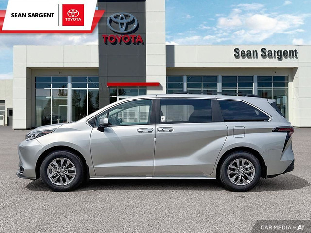 2025 Toyota Sienna XLE 8-Passenger FWD for sale in Cars & Trucks in Grande Prairie - Image 3