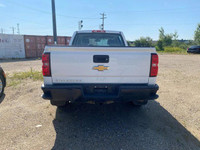 This 2015 Chevrolet Silverado 1500 WT Crew Cab 4x4 V8 is ready for work or play. With its powerful 5... (image 5)