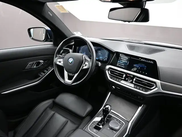2022 BMW 3 Series 330e x-DRIVE PREMIUM ESSENTIAL PACKAGE, MOONRO dans Autos et camions dans Ville d’Halifax - Image 25