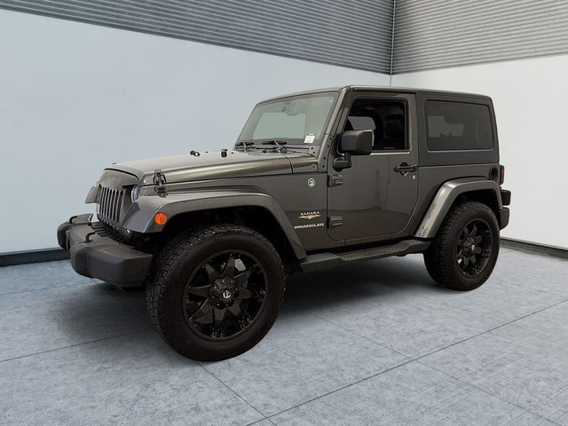 2014 Jeep Wrangler Sahara 2 portes 4x4 Cuir Air climatise Cruise in Cars & Trucks in Laval / North Shore - Image 3