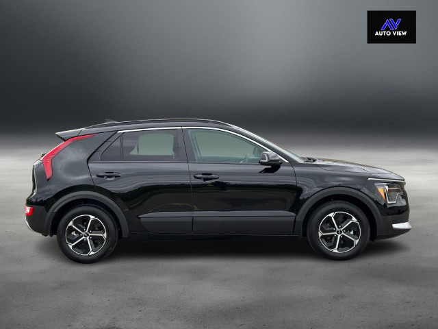 2025 Kia NIRO EX **CLEAN CARFAX** in Cars & Trucks in Hamilton - Image 4