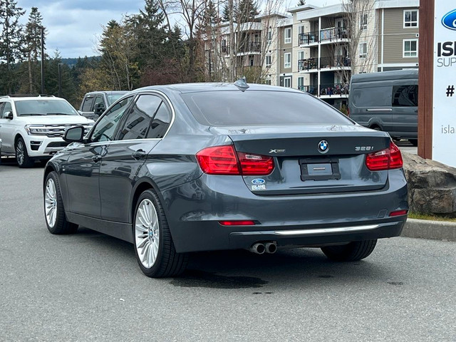  2015 BMW 3 Series No Accidents | Moonroof | AWD in Cars & Trucks in Cowichan Valley / Duncan - Image 4