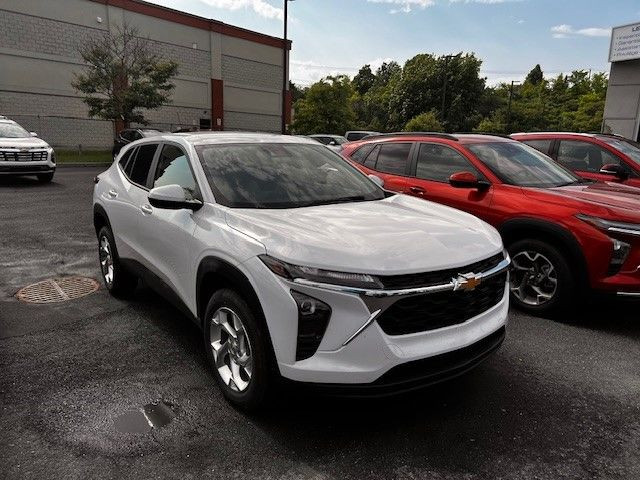 CHEVROLET TRAX LS LS Bluetooth, 2024 in Cars & Trucks in Longueuil / South Shore - Image 3