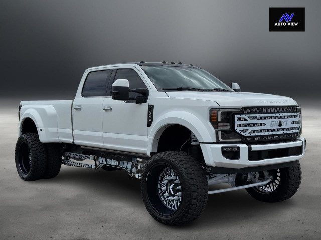 2022 Ford F-450 Limited **SEMA SHOW TRUCK** in Cars & Trucks in Hamilton - Image 3