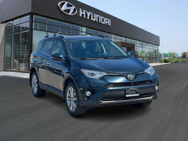 2017 Toyota RAV4 Limited in Cars & Trucks in Oshawa / Durham Region - Image 3
