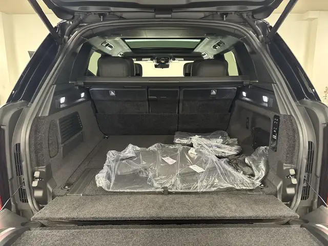 2023 Land Rover NEW RANGE ROVER P530 SV SWB in Cars & Trucks in City of Montréal - Image 25