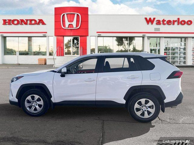 2023 Toyota RAV4 LE | AWD | CARPLAY | BACKUP CAM | HEATED SEATS in Cars & Trucks in Kitchener / Waterloo - Image 4