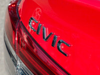 LOW KMS! CIVIC TOURING! FULL OPTION! APPLE CARPLAY/ANDROID AUTO, LEATHER INTERIOR, POWER SUNROOF/MOO... (image 7)