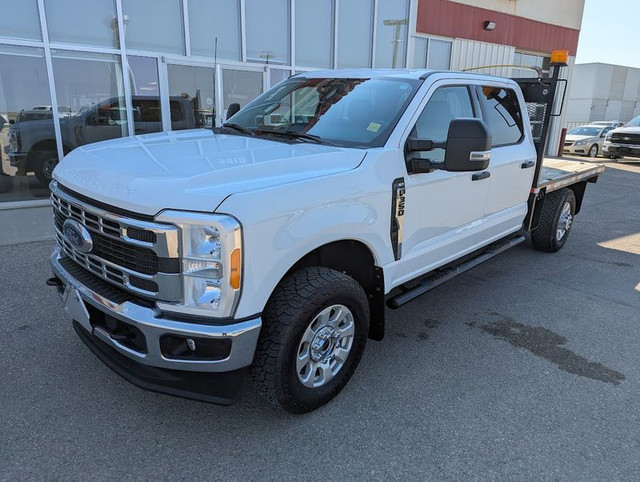 2023 Ford Super Duty F-350 SRW XLT in Cars & Trucks in Saskatoon