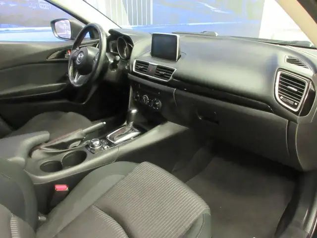 MAZDA 3 2015 GS AUTOMATIQUE SIEGES CHAUFFANT CAMERA PUSH START in Cars & Trucks in Lévis - Image 20