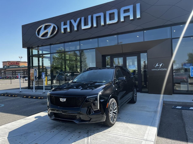 Cadillac XT4 Awd Sport 2025 in Cars & Trucks in Lethbridge