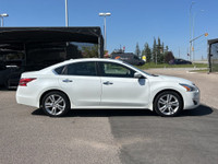 2014 NISSAN ALTIMA SL 3.5 LITRE V6 - ONE OWNER - LOW KM'S FEATURES INCLUDE - - Leather Interior - Po... (image 3)