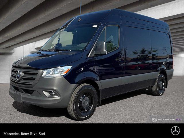 2025 Mercedes-Benz Sprinter 2500 144 Wheelbase Standard Roof RWD in Cars & Trucks in Longueuil / South Shore