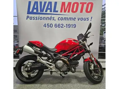 2014 DUCATI MONSTER 696 ABS Stock limité Réservez votre moto DÈS MAINTENANT! Plus de 400 motos neuve...