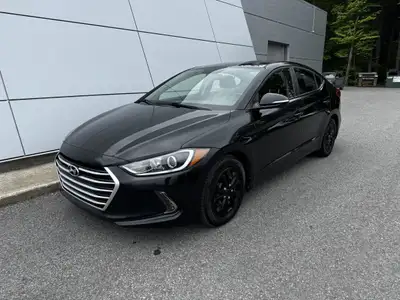 Hyundai Elantra GL Caméra Recul Carplay Siège Chauffant Mags 2017 à vendreBAS KILOMÉTRAGE!!! Sièges...