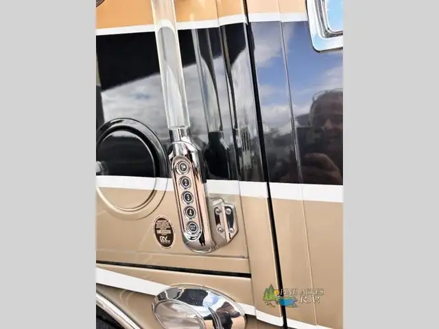 2023 Entegra Coach Cornerstone 45B 605 h.p. 26K Miles in RVs & Motorhomes in Moncton - Image 16