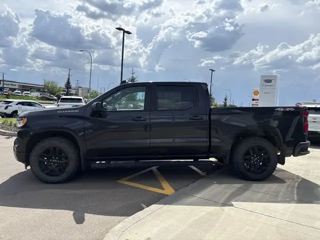 2023 Chevrolet Silverado 1500 RST in Cars & Trucks in Edmonton - Image 4