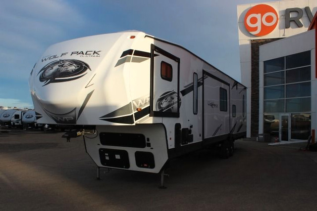 2023 Forest River RV Cherokee Wolf Pack 345PACK14.5 in Travel Trailers & Campers in Edmonton - Image 4