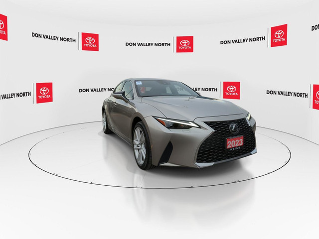 2023 Lexus IS 300 PREMIUM | ACCIDENT FREE | LOW MILEAGE | CAR... in Cars & Trucks in City of Toronto - Image 2