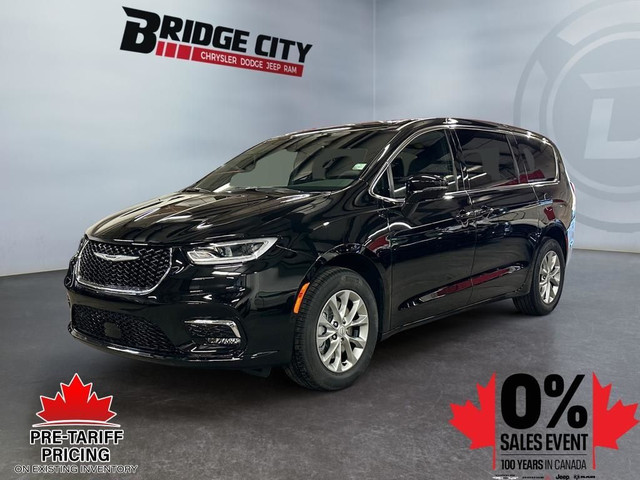 2025 Chrysler Pacifica Select - Apple CarPlay in Cars & Trucks in Lethbridge