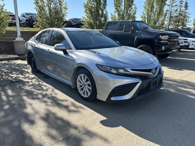 2021 Toyota Camry SE 2.5L in Cars & Trucks in Strathcona County - Image 2