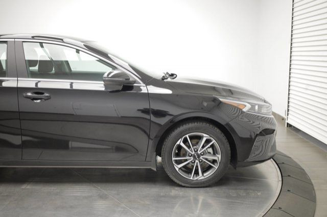 2022 Kia Forte EX in Cars & Trucks in Calgary - Image 3