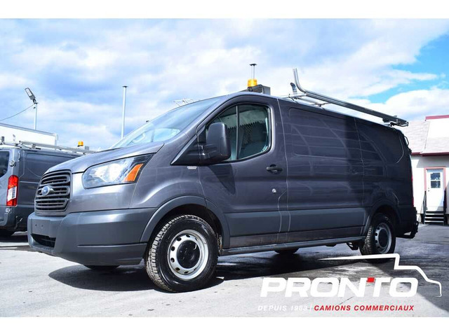  2015 Ford Transit Cargo Van T-150 130WB Low Roof ** FULL RACK * in Cars & Trucks in Laval / North Shore - Image 3