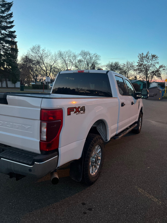 2020 Ford F-250 XLT! Immaculate condition! in Cars & Trucks in Edmonton - Image 4