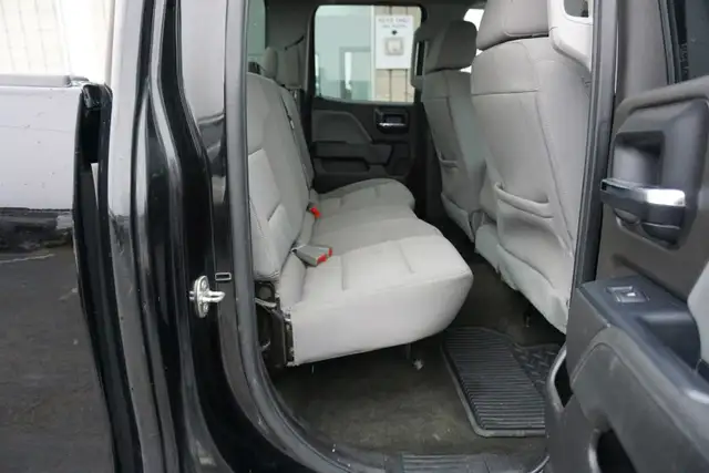 2016 GMC Sierra 1500 in Cars & Trucks in Oakville / Halton Region - Image 17