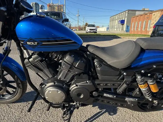 2018 Yamaha Bolt ~ YAMAHA BOLT ~ RSPEC ~ LOW KMS ~ 950CC ~ in Street, Cruisers & Choppers in City of Toronto - Image 18