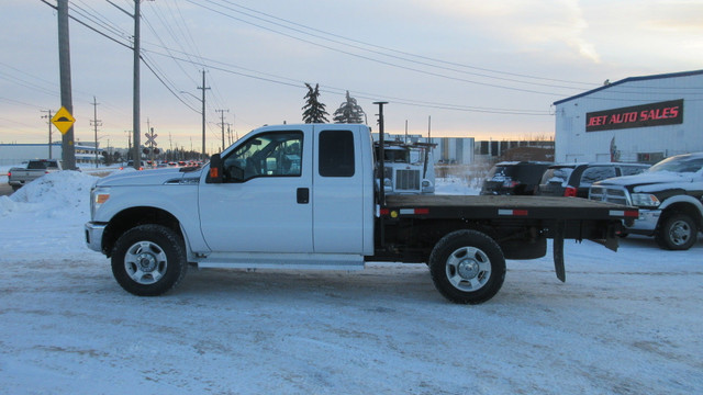 2016 FORD F-350 XLT EXTENDED CAB FLAT DECK in Heavy Equipment in Edmonton