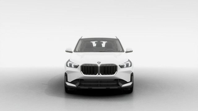 2025 BMW X1 xDrive28i | Blanc Alpin | Garnissage Des Sièges En in Cars & Trucks in City of Montréal - Image 3