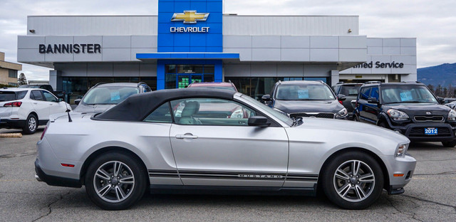 2011 Ford Mustang V6 in Cars & Trucks in Penticton - Image 4