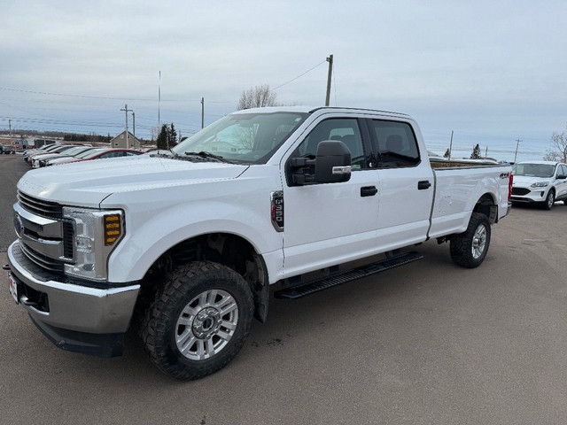 2018 Ford SUPER DUTY F-350 4WD XLT CREW CAB LONG BED $197 Weekly in Cars & Trucks in Summerside - Image 3