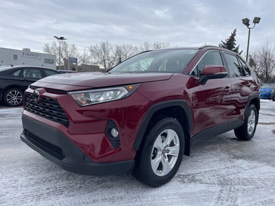 2021 Toyota RAV4 XLE | Clean Carfax | One Owner