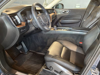Climate Package, Premium Package, Advanced Package, Metallic Paint, Leather Upholstery, Harman Kardo... (image 9)