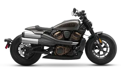 A new chapter opens in H-D’s longest running family, powered by the all-new Revolution Max 1250T. To...