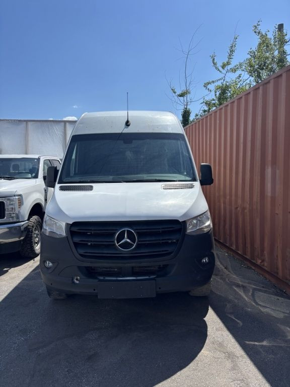 2020 Mercedes-Benz Sprinter fourgonnette utilitaire ALLONGER in Cars & Trucks in Laval / North Shore - Image 2