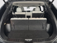 Decouvrez ce superbe Mitsubishi Outlander SEL 2022 au style raffine, avec sa carrosserie noire eclat... (image 6)