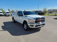 6.7L Diesel, 6 Spd Transmission, Front Bucket Seats, Remote Start, Power Driver Seat, Back-Up Camera... (image 8)