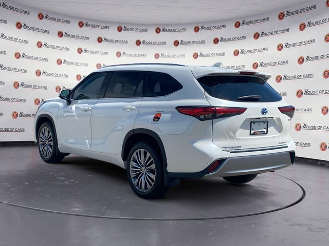 2021 Toyota Highlander Hybrid Limited AWD in Cars & Trucks in Calgary - Image 4