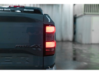 **ACCIDENT FREE - MECHANICALLY CERTIFIED** 48,074 KM This 2022 Nissan Frontier 4x4 Crew Cab Pro-4X i... (image 8)