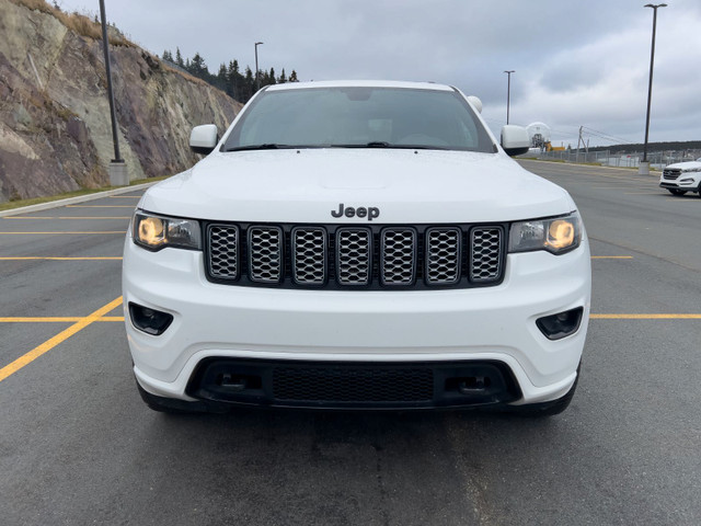 2019 Jeep Grand Cherokee Altitude in Cars & Trucks in St. John's - Image 2