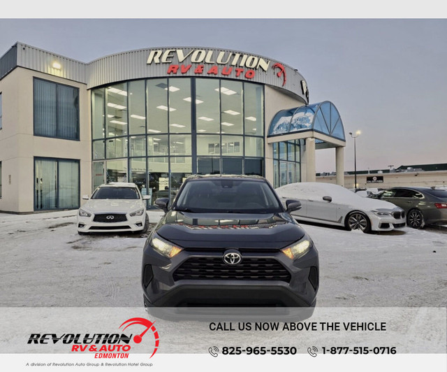 2022 Toyota RAV4 LE in Cars & Trucks in Edmonton - Image 2