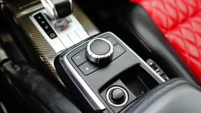 2017 Mercedes-Benz G-Class AMG G 63, Designio Package, Carbon fi in Cars & Trucks in Oakville / Halton Region - Image 19